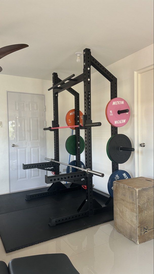 PlayHard PRElite Power Rack (Category: Industrial Equipment) located in Manila. Submitted by sarahdacallos (Listing ID 1460904667, Image 1). Description: PlayHard PRElite Power Rack Includes: • 2x Spotter Arms • 2x J-Hooks Heavy-duty, stable, and perfect for serious home or garage gym setups. Ideal for squats, bench press, and overall strength training. Condition: NEW & Well-maintained RFS: Upgrading to a full-functionality squat rack ❤️❤️.