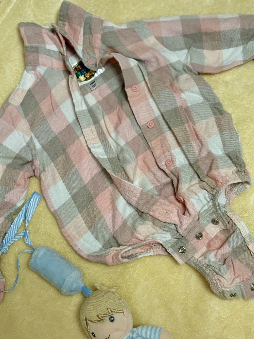 Baby Polo Longsleeve (Category: Babies & Kids Fashion) located in San Fernando. Submitted by aaiah (Listing ID 1460814615, Image 1). Description: • used once only • mop : gcash / bpi / gotyme • mod : jrs / j&t / lbc • no cod.