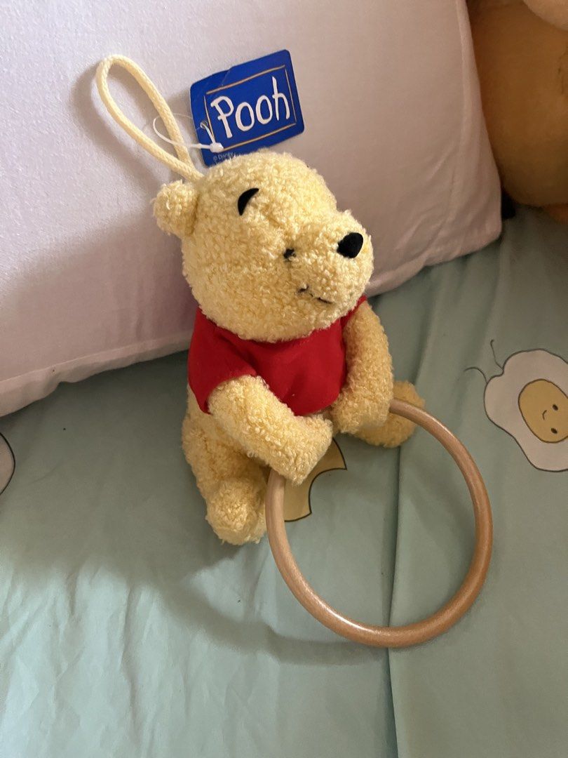 Pooh hand towel holder (Category: Character Goods) located in Paranaque City. Submitted by bonsaiart (Listing ID 1460818918, Image 3). Description: Brandnew 450+sf via GCASH or paymaya No to meetup No to cop / cod Shipping via j&t only No breaking of set or bundle.