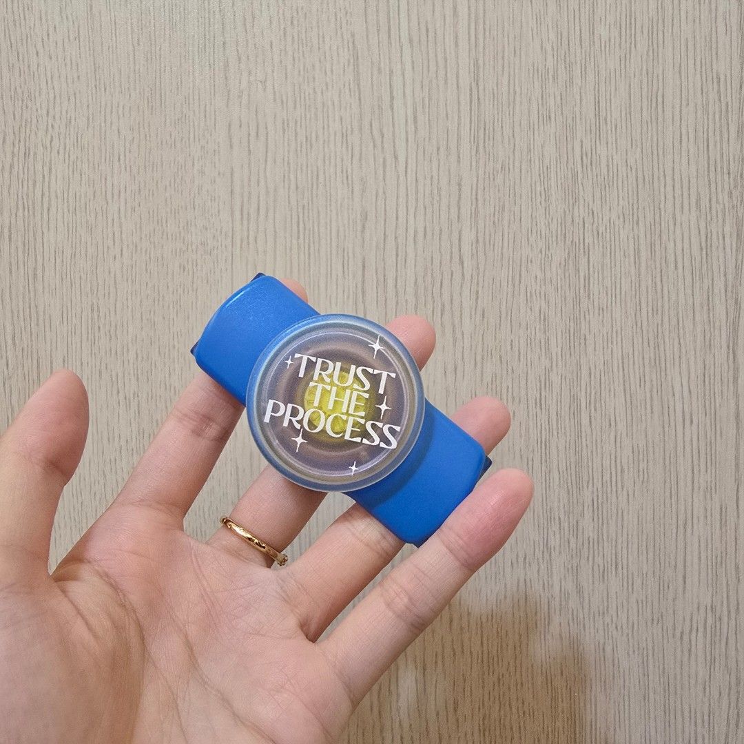 Popsocket Slide Stretch (Category: Other Mobile & Gadget Accessories) located in San Juan City. Submitted by jasonsshopee (Listing ID 1460903708, Image 1). Description: .