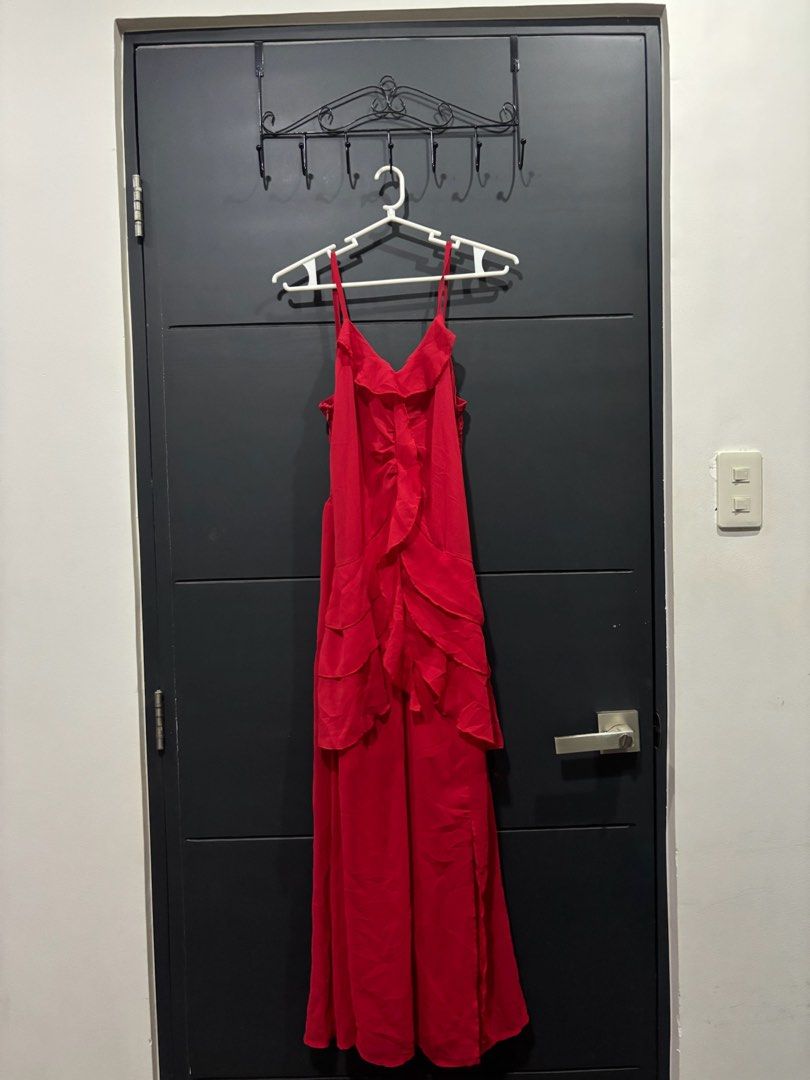 preloved dress (Category: Dresses) located in Quezon City. Submitted by prettysasha00 (Listing ID 1460892559, Image 3). Description: preloved dresses for sale small to medium frames 100 each.