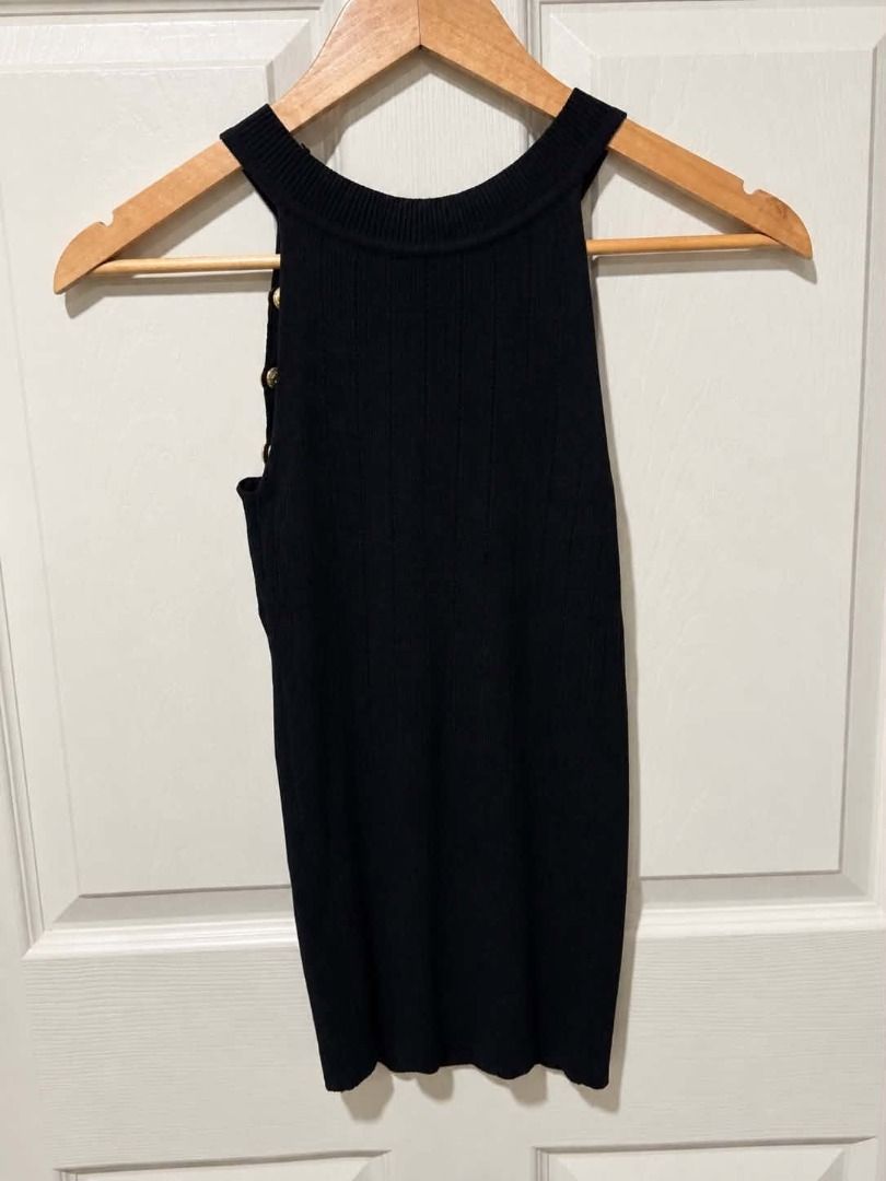 Preloved Top Sleeveless (Category: Rompers) located in Cebu City. Submitted by classy82 (Listing ID 1460914157, Image 3). Description: .