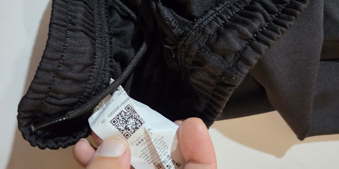 Puma Training kit Wind jacket with pants (Category: Sets & Coordinates) located in Angeles City. Submitted by globalfindscollectibles (Listing ID 1460749411, Image 2). Description: Bought in San Francisco Used once selling low since im decluttering.