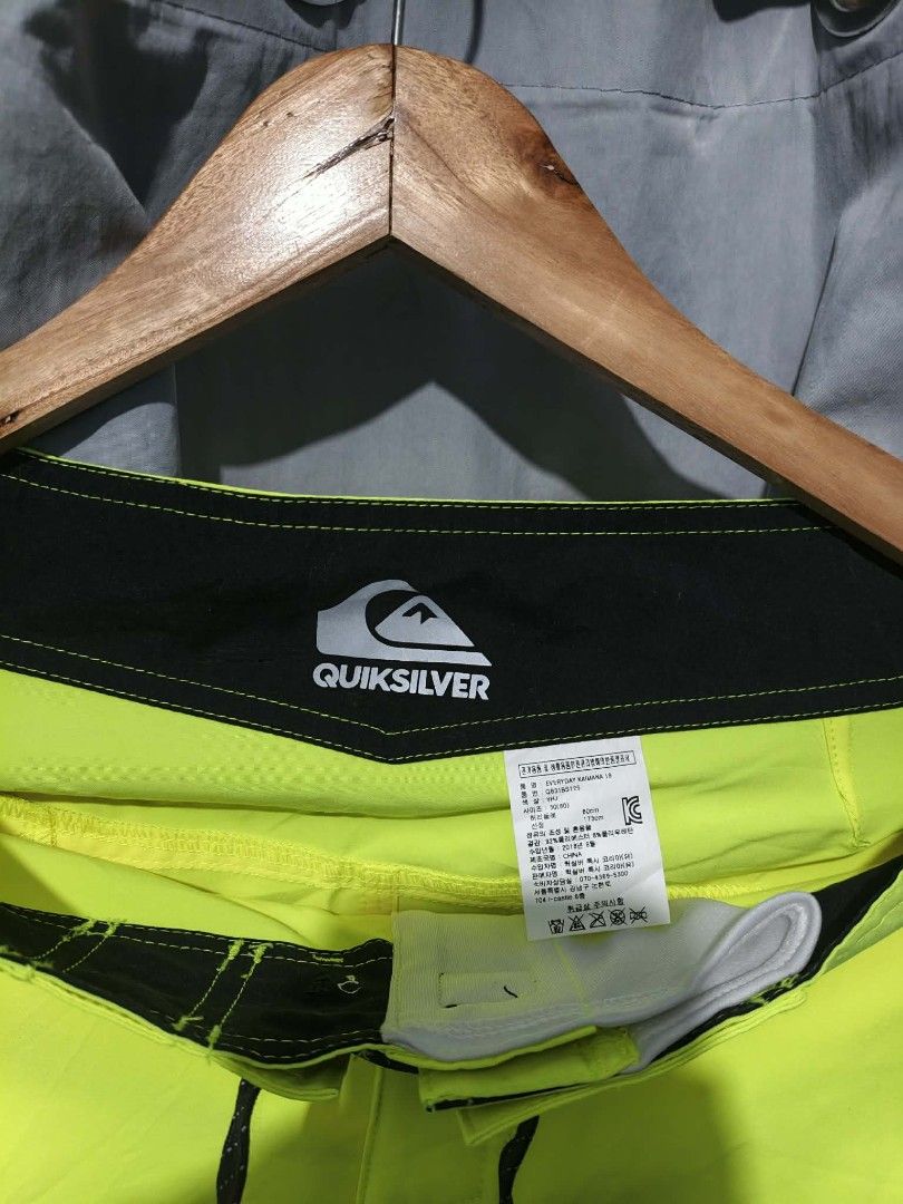 QUIKSILVER (Category: Swim Trunks & Board Shorts) located in Tandag. Submitted by cheapstreetbykiki (Listing ID 1460848551, Image 3). Description: QUIKSILVER WAIST 30 LENGTH 17.5 INCHES (above the knee) COLOR RATE: 10/10 NO ISSUES ❌️ GOOD AS NEW, HANGTAGS NA LANG KULANG 💯 P500 FREE SHIPPING OR OFFER ME YOUR BEST PRICE 📩.