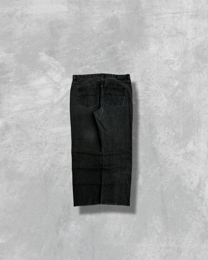 RALPH LAUREN PANTS (Category: Jeans) located in Batangas. Submitted by engr_thrift (Listing ID 1460864406, Image 1). Description: 📌 Ralph lauren black pants 📐Dimension ( Inches ) Width: 34 Length: 38 Hem: 8 Color rate: 9.5/10 Issue : none .
