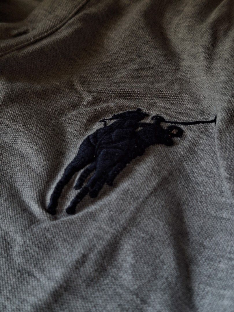 Ralph Lauren Polo Shirt Grey (Category: Tshirts & Polo Shirts ) located in Lucena. Submitted by punkghanistan (Listing ID 1460800637, Image 3). Description: W - 16in L - 22in.