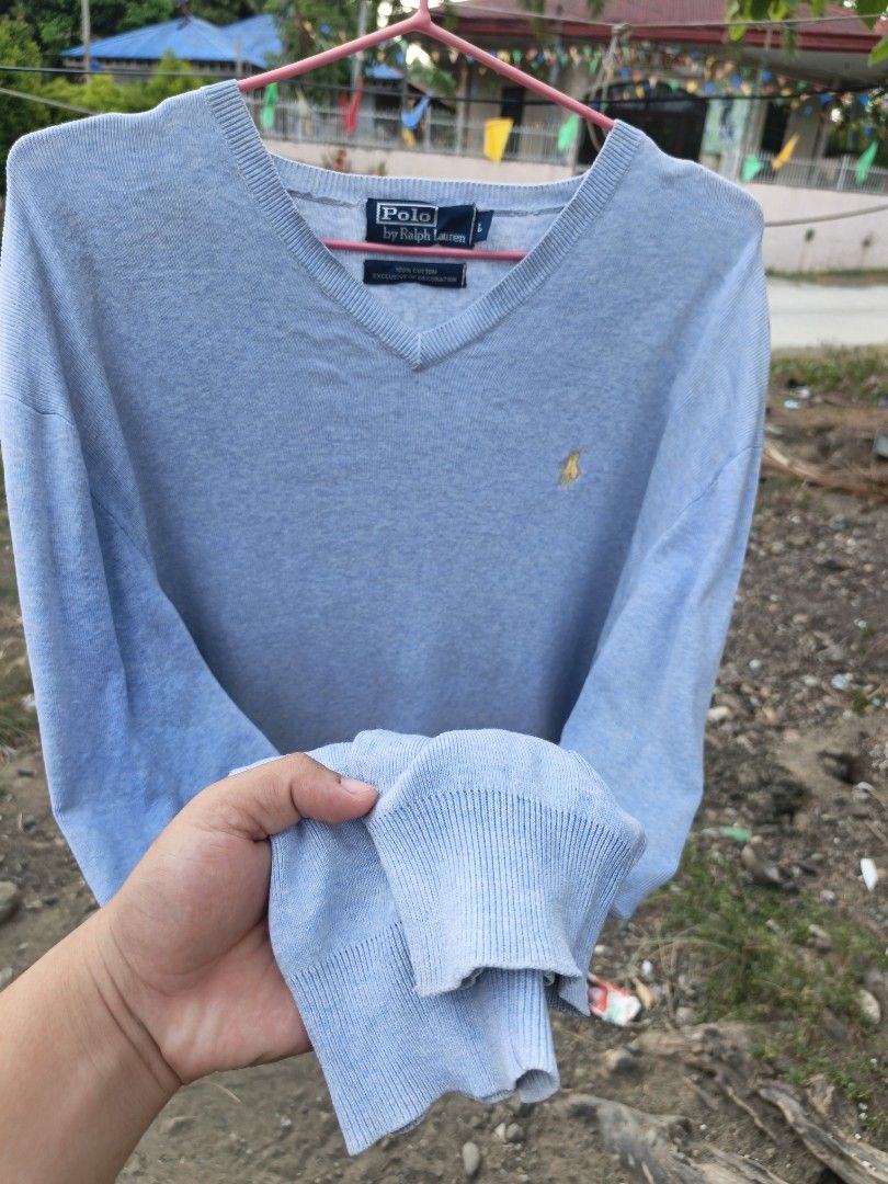 Ralph Lauren V neck cardigan (Category: Coats, Jackets and Outerwear) located in Nasipit. Submitted by zaynzdrip (Listing ID 1460827093, Image 2). Description: as new sana if walang issue sa neck tag pero pina repair kona 22 width by 26 ganda niyan mga boss😁.