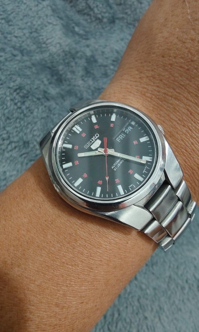 Rare Seiko SNK617K1 (Category: Men's Watches) located in Cebu City. Submitted by aceoftime (Listing ID 1460906696, Image 2). Description: In good working condition Japan Model: SNK617K1 Cal 7s26 automatic movt w/ day-date display Open/ Exhibition caseback Watch only Our Guarantee: 💯 Authentic All watches are checked by our experienced technician to ensure good functionality Please manage your expectations since these are preloved watches some ma