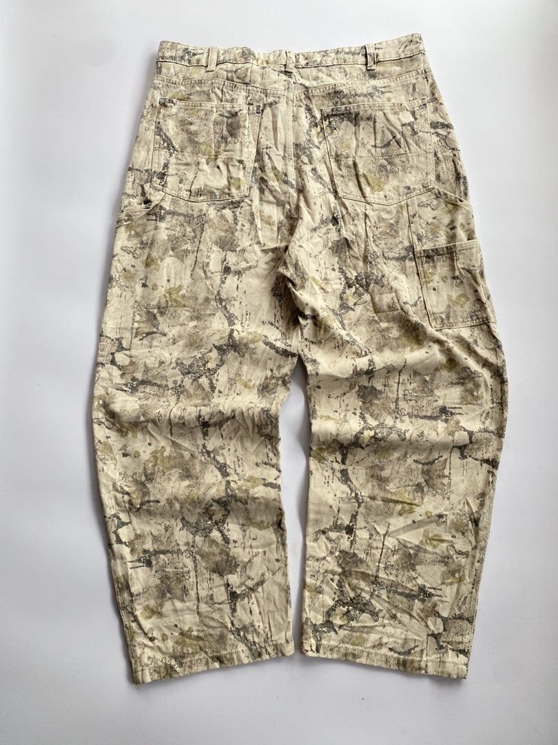 Realtree by Zara Carpenter Pants (Category: Jeans) located in Kalibo. Submitted by kurt_ismael (Listing ID 1460845972, Image 2). Description: Realtree by Zara Carpenter Pants Size: 37-38 Length: 42.5 Hem: 10.5-11 Need wash only.