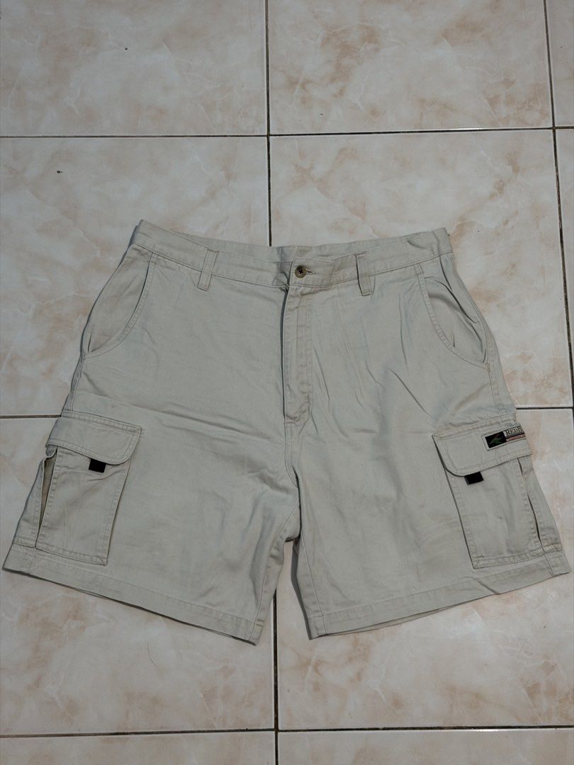 Red Head Cargo Shorts (Category: Shorts) located in Manila. Submitted by malcolmjames315 (Listing ID 1460796007, Image 1). Description: Size 36 on tag Dimes: 17x19.