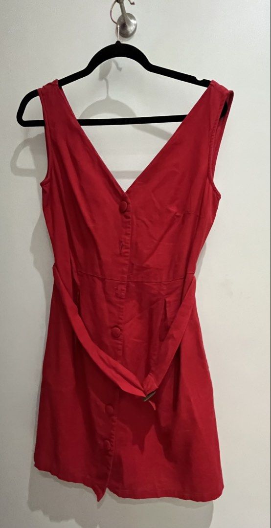 Red Mango V-Neck Button-Up Belted Dress (Category: Dresses) located in Manila. Submitted by Gsale88 (Listing ID 1460854194, Image 1). Description: - Red Mango dress - Size: Medium (M) - V-neckline with button-up front - Sleeveless design - Comes with a matching fabric belt - Versatile: great for casual outings or dressing up - Origin: Made in India.