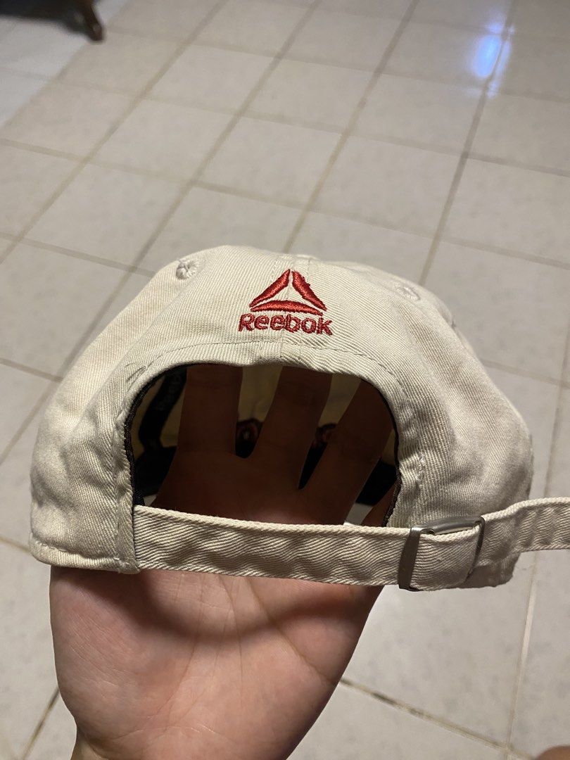 Reebok Cap (Category: Caps & Hats) located in Aroroy. Submitted by derz.archive (Listing ID 1460756014, Image 2). Description: COLOR RATE: 9/10 ISSUE: NEED REBLOCK CONDTION: VERY GOOD .