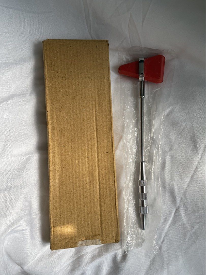 Reflex Hammer (Category: Medical Supplies & Tools) located in Tagum. Submitted by declutterflyy (Listing ID 1460865544, Image 2). Description: Reflex hammer with brush and pin. Used once for RD only. Mode of payment: Gcash only Courier: J&T Express Tagum City, Davao del Norte 0g - 500g Luzon - ₱105 Visayas - ₱105 Mindanao - ₱85 .