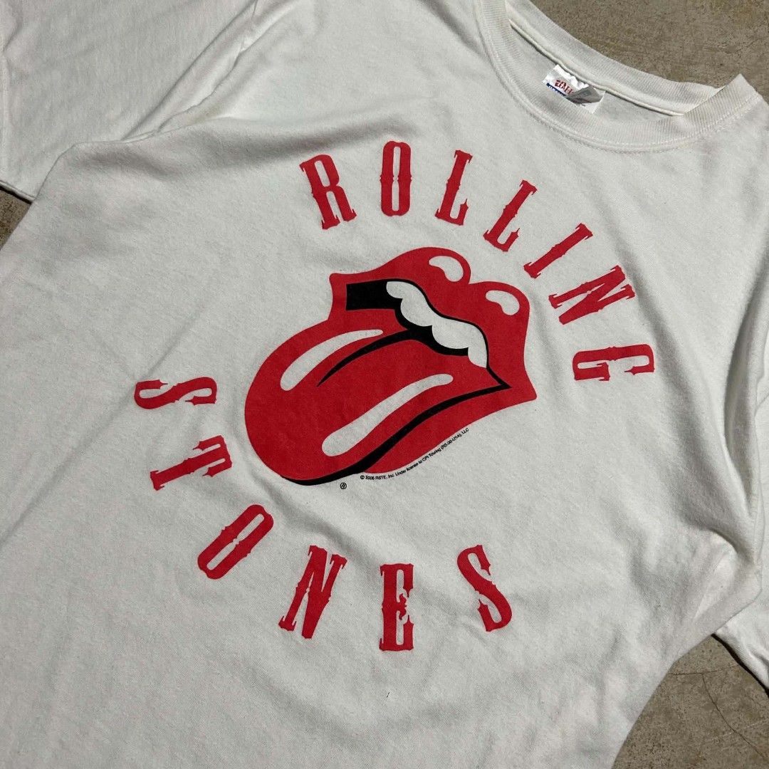 Rolling Stones 2006 Hanes Tags Shirt (Category: Tshirts & Polo Shirts ) located in Manila. Submitted by arvinnn_ (Listing ID 1460904135, Image 3). Description: Rolling Stones Hanes Tag Dated 2006 Size M on tag Width 19 Length 29 Good Condition Color Rate 9/10 No Issue 500+sf Antipolo, Rizal.