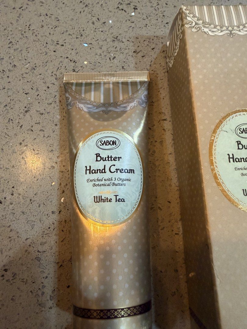 SABON Butter Hand Cream White Tea (Category: Hands & Nails) located in Alfonso. Submitted by jbcamet (Listing ID 1460860510, Image 2). Description: - SABON Butter Hand Cream - Scent: White Tea - Enriched with 3 Organic Botanical Butters - Keeps hands moisturized - Comes with original box.