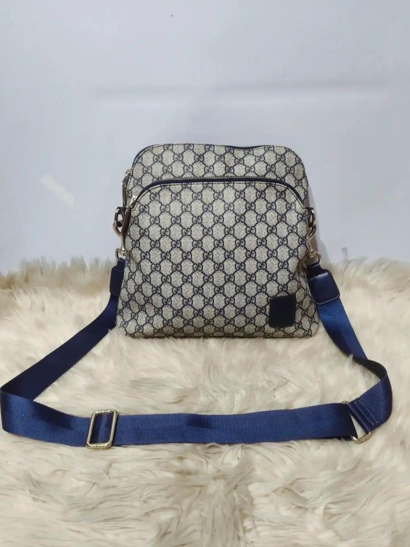 Sale! Gucci bag (Category: Shoulder Bags) located in Caloocan City. Submitted by secondhand_shop2 (Listing ID 1460756863, Image 1). Description: ❗️Sale❗️Sale❗️ GUCCI Medium GG under zip Genuine leather trim 📌 Interior lining needs clean 📌First to pay!.