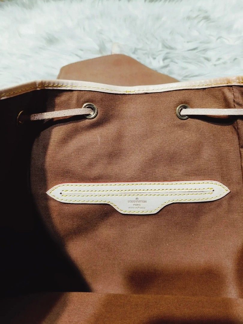 Sale! Louis Vuitton (Category: Shoulder Bags) located in Caloocan City. Submitted by secondhand_shop2 (Listing ID 1460751317, Image 2). Description: Sale❗️Sale❗️Sale❗️ LV LIKE NEW Medium -Large coated canvas & genuine leather trim 📌First to pay!.