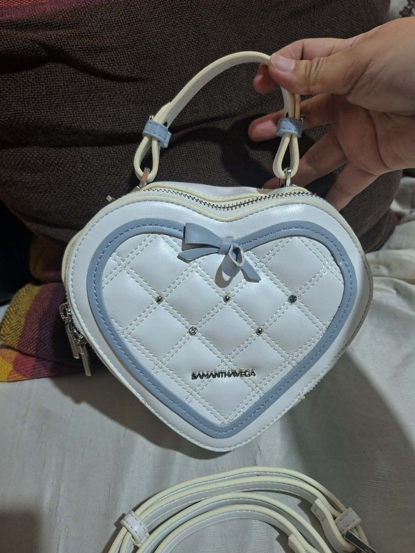 Samanthavega disney frozen (Category: Luxury Bags & Wallets) located in Baguio. Submitted by silent_brianjosh (Listing ID 1460774801, Image 2). Description: .