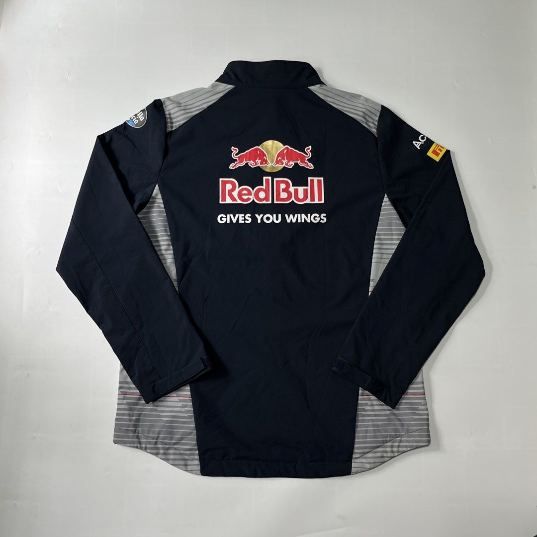 Scuderia Toro Rosso Red Bull Softshell Racing Jacket (Category: Coats, Jackets and Outerwear) located in Bacoor. Submitted by ItsShoeGood (Listing ID 1460779080, Image 2). Description: Size XL on tag .