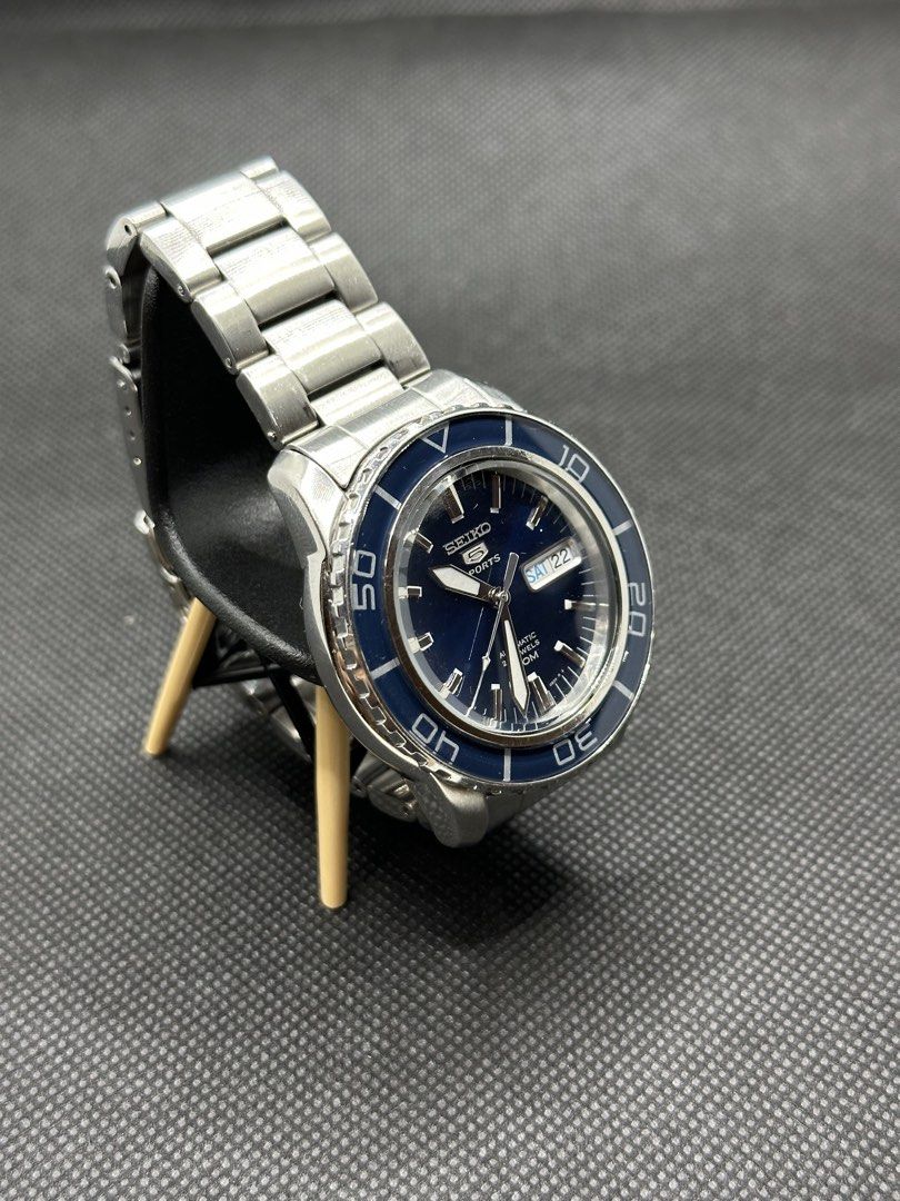 Seiko SNZH53 Blue (Category: Men's Watches) located in Manila. Submitted by iispaolo (Listing ID 1460769949, Image 3). Description: FOR SALE ONLY 6300 PHP Negotiable Seiko 5 Sports SNZH53 - Blue - No Aftermarket Parts, all Original - 9/10 Condition - 10/10 Function - With Original Seiko Box - 7S36 Automatic Movement - 42MM Case Size - 14 MM Case Thickness Location: Pasig / Mandaluyong Area Open for Shipping via lalamove or Grab kayo magbobook I h