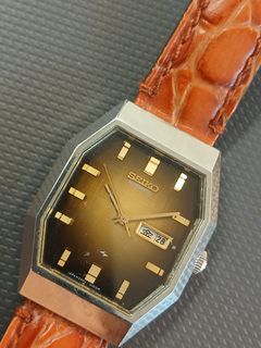 （分類：）位於 。 由 watchclock679 提交（商品編號 1460884826，圖片 1）。簡介： 。