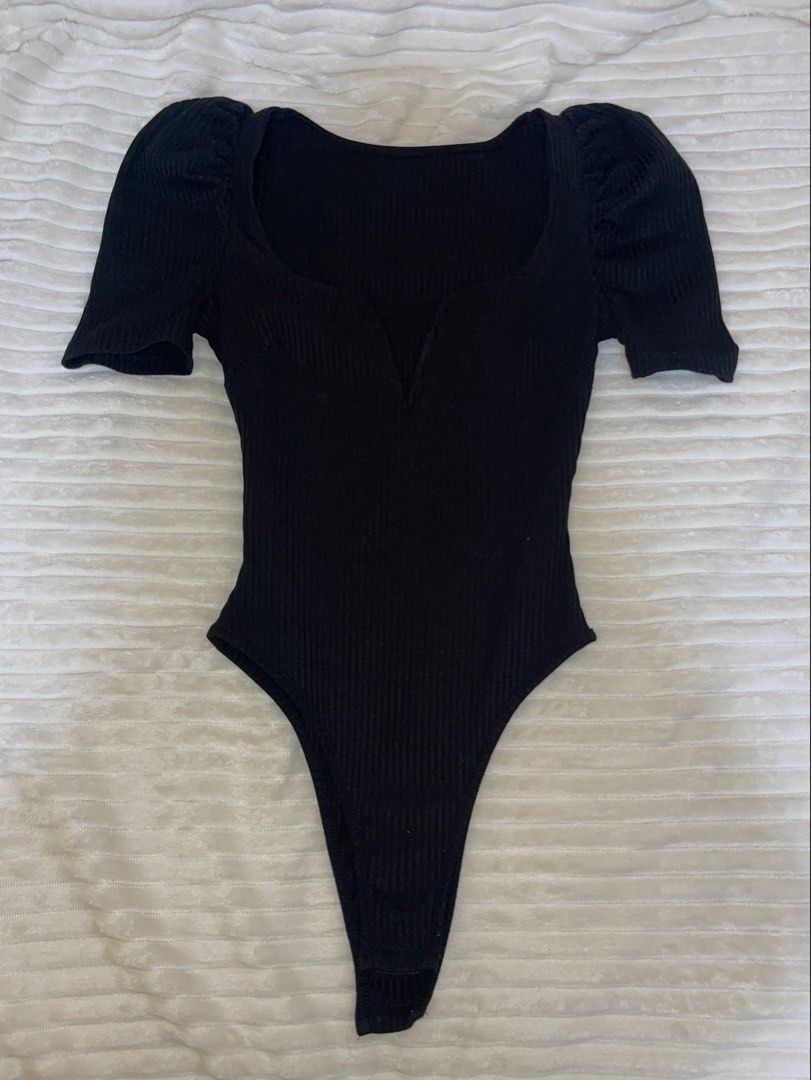 sexy and chic top!! (Category: Others Tops) located in Manila. Submitted by rare.yurichi (Listing ID 1460804392, Image 2). Description: .