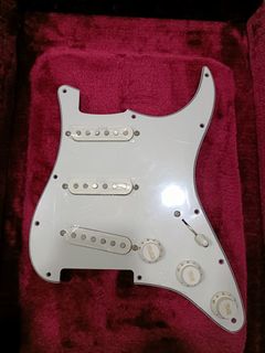 (Category: ) located in . Submitted by vintageguitar1310 (Listing ID 1460861240, Image 1). Description: .