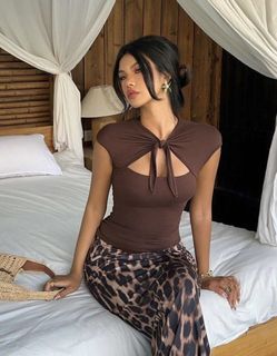 (Category: ) located in . Submitted by arvs_dressesgowns (Listing ID 1460732047, Image 1). Description: .