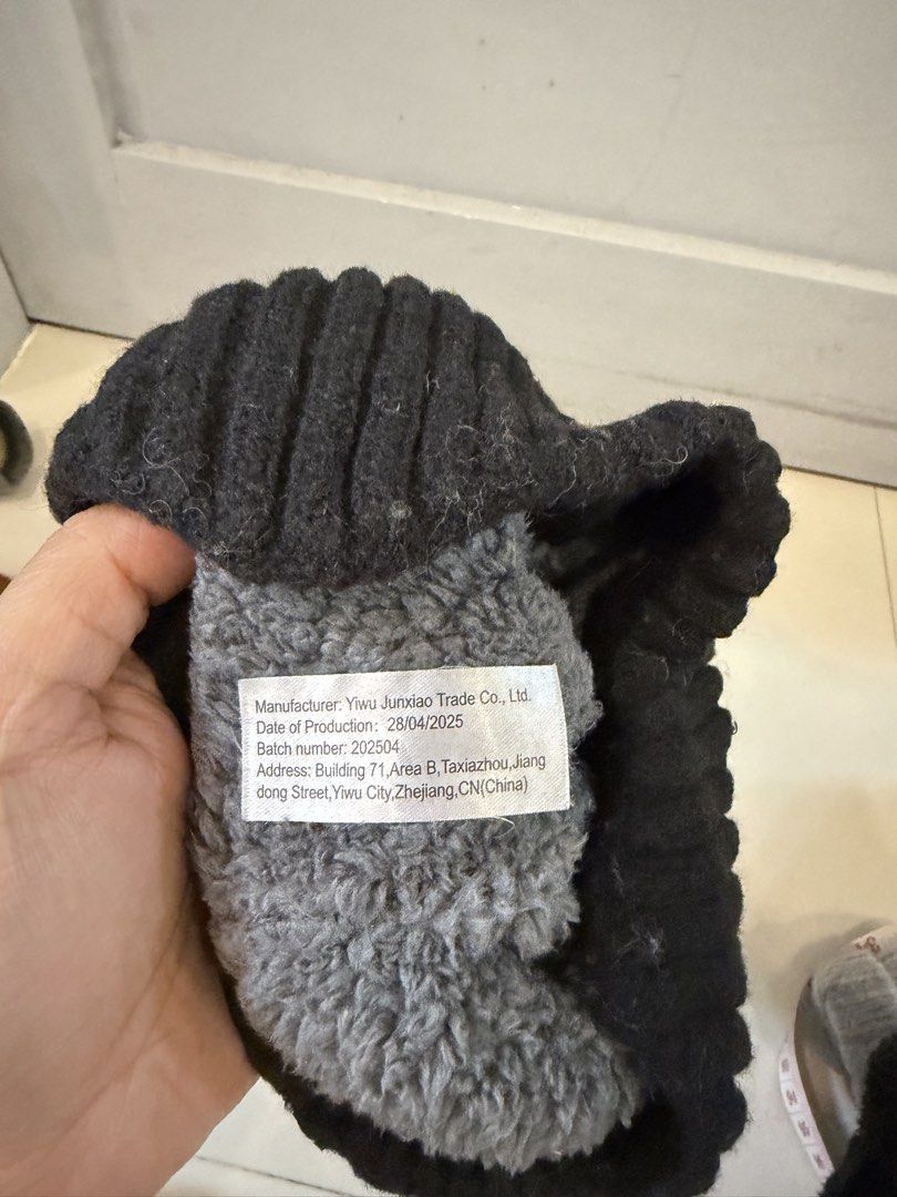 SHEIN BLACK BEANIE & NECK WARMER (4-7y) (Category: Babies & Kids Fashion) located in Lipa City. Submitted by upcycle_alley (Listing ID 1460773836, Image 3). Description: .