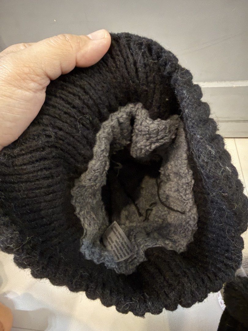 SHEIN BLACK BEANIE & NECK WARMER (4-7y) (Category: Babies & Kids Fashion) located in Lipa City. Submitted by upcycle_alley (Listing ID 1460773836, Image 2). Description: .