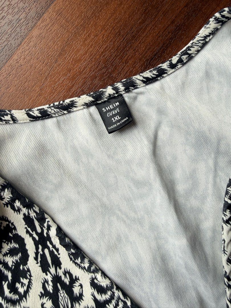 Shein Sleeveless Top (Category: Sleeveless) located in Pasay City. Submitted by wnznmtmrs (Listing ID 1460872523, Image 2). Description: .