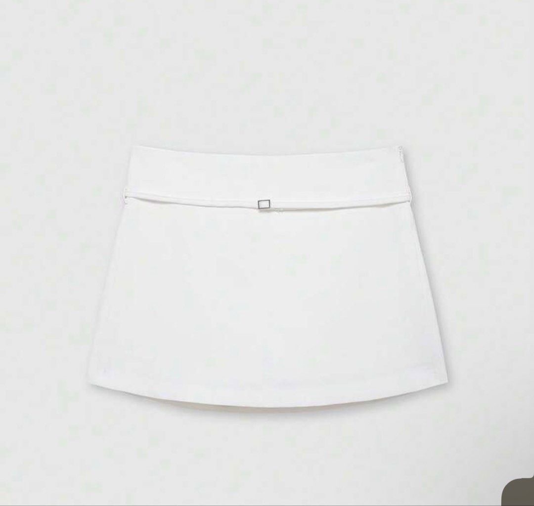 Shein Waist Belt White Skort (Category: Other Bottoms) located in Marikina City. Submitted by livelovelana (Listing ID 1460730874, Image 1). Description: Used once Size: Large v high qualityy.
