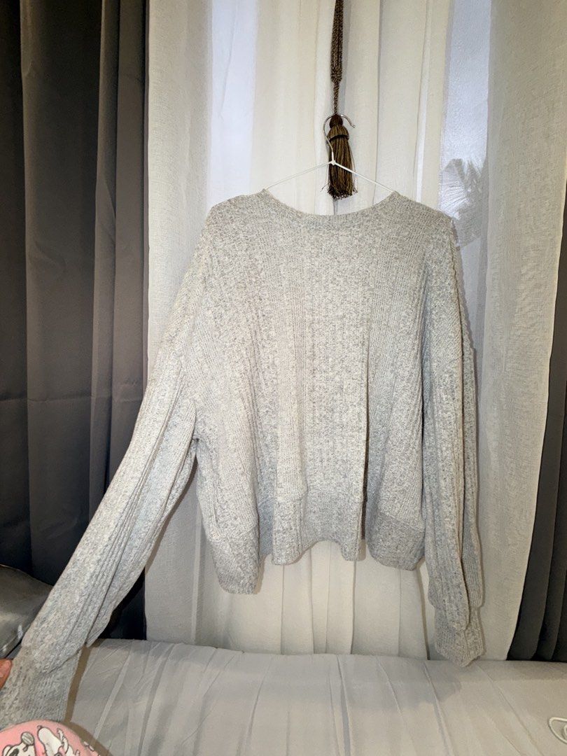 Shein x back sweater (Category: Longsleeves) located in Las Pinas. Submitted by felicianoh40332 (Listing ID 1460812538, Image 2). Description: .