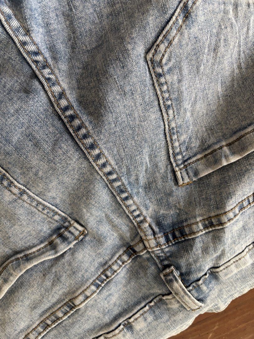 Short Clean cut (Category: Shorts) located in Calamba. Submitted by s3r3s4 (Listing ID 1460748640, Image 3). Description: .