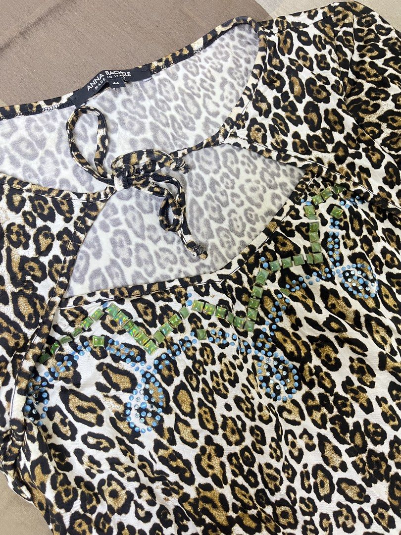 Short-sleeve leopard print top (Category: Others Tops) located in San Jose. Submitted by thymies (Listing ID 1460771989, Image 3). Description: .