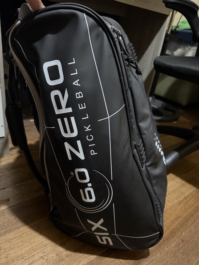Six Zero Pickleball Bag (Category: Racket and Ball Sports) located in Paranaque City. Submitted by quimdeloviar (Listing ID 1460894996, Image 2). Description: Selling my Used Six Zero Pickleball Bag. Or Swap to any pickleball bag. DM ME RFS - Too big for me 😁👍🏼 Issue has small miss thread on the side pocket and 2 minimal scratch..