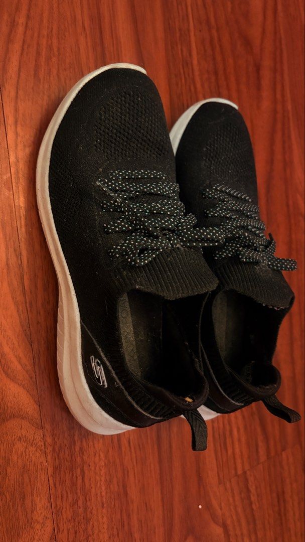 Skechers Ultra Flex (Category: Shoe inserts) located in Tagaytay City. Submitted by lilyzobel (Listing ID 1460738867, Image 2). Description: .