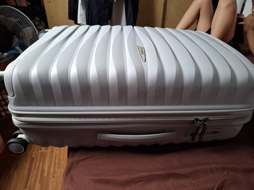 Sky Travel Luggage Hard Case Spinner Wheels (Category: Luggage) located in Taguig. Submitted by cessyago123 (Listing ID 1460736398, Image 3). Description: 🧳 FOR SALE — SKY TRAVEL LUGGAGE 25KG Light Grey | Original Sky Travel ✨ Original Price: ₱7,799 💰 Selling Price: ₱2900only ✔️ 25KG capacity ✔️ Light Grey ✔️ Original Sky Travel ✔️ Once used for international travel ✔️ After that, nagamit lang as lalagyan ng groceries/food ✔️ May minor signs of