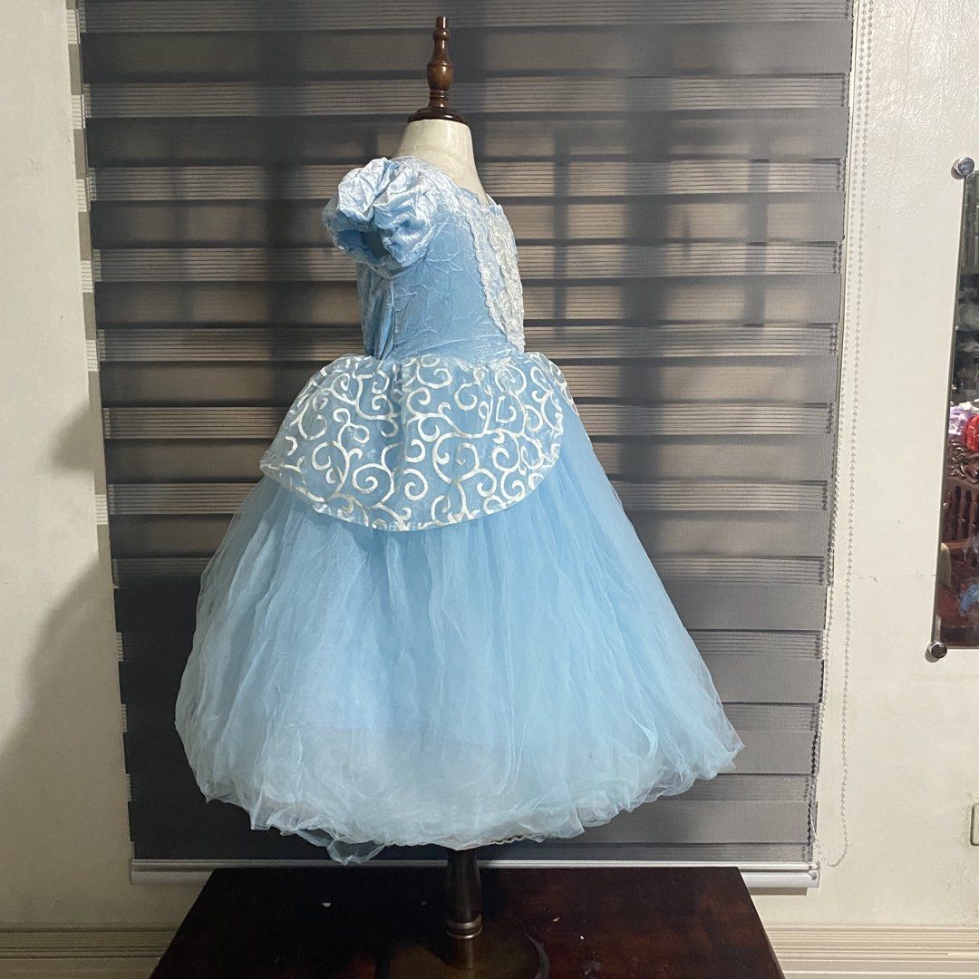 Skyblue Gown (Category: Babies & Kids Fashion) located in Caloocan City. Submitted by discusonlineshop (Listing ID 1460728275, Image 2). Description: 5-6Y.