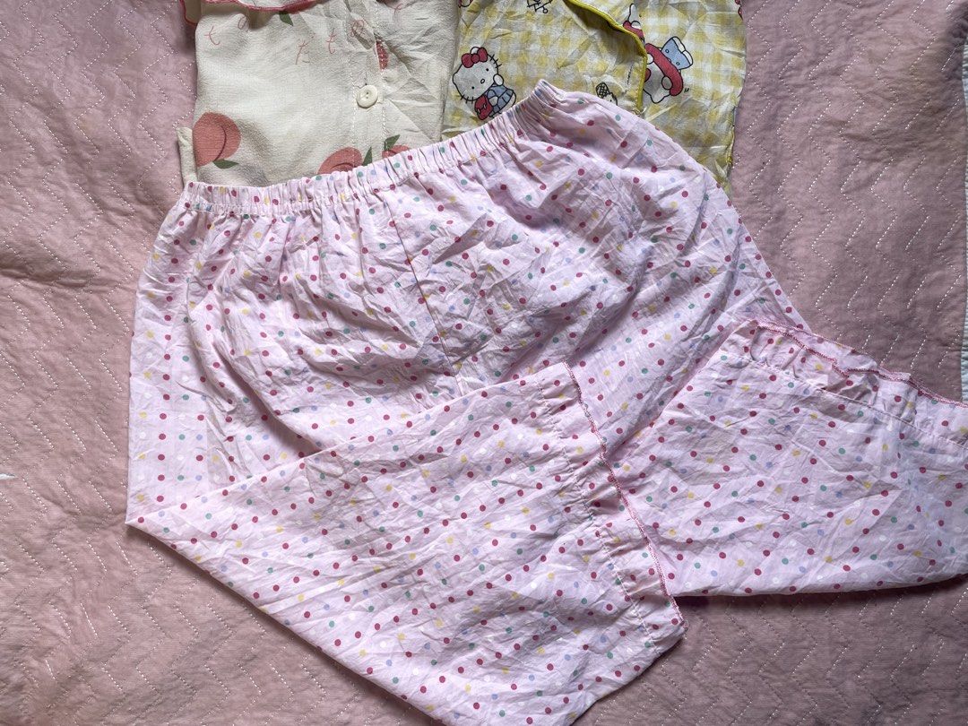 sleepwear bundle (Category: Blouses) located in Meycauayan. Submitted by fae.trove (Listing ID 1460786557, Image 3). Description: .