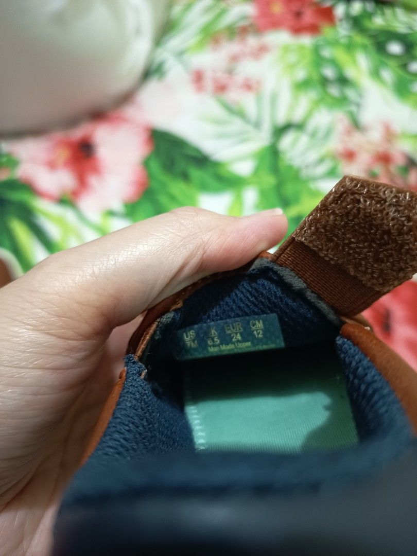 Slip-On Shoes for boy toddlers (Category: Babies & Kids Fashion) located in Manila. Submitted by jhay27decluttering (Listing ID 1460809345, Image 2). Description: PLEASE READ THE DESCRIPTIONS 🙋🙋 - Brand: Dr. Scholl's - Color: Brown - Style: Slip-on - Size: 7M Toddler (US) (12cm) see 2nd photo - Features: Easy for kids to wear, honeycomb pattern soles for grip - Condition: The shoes are NEW! Bought in the US but never used. Hence, no box to fit 