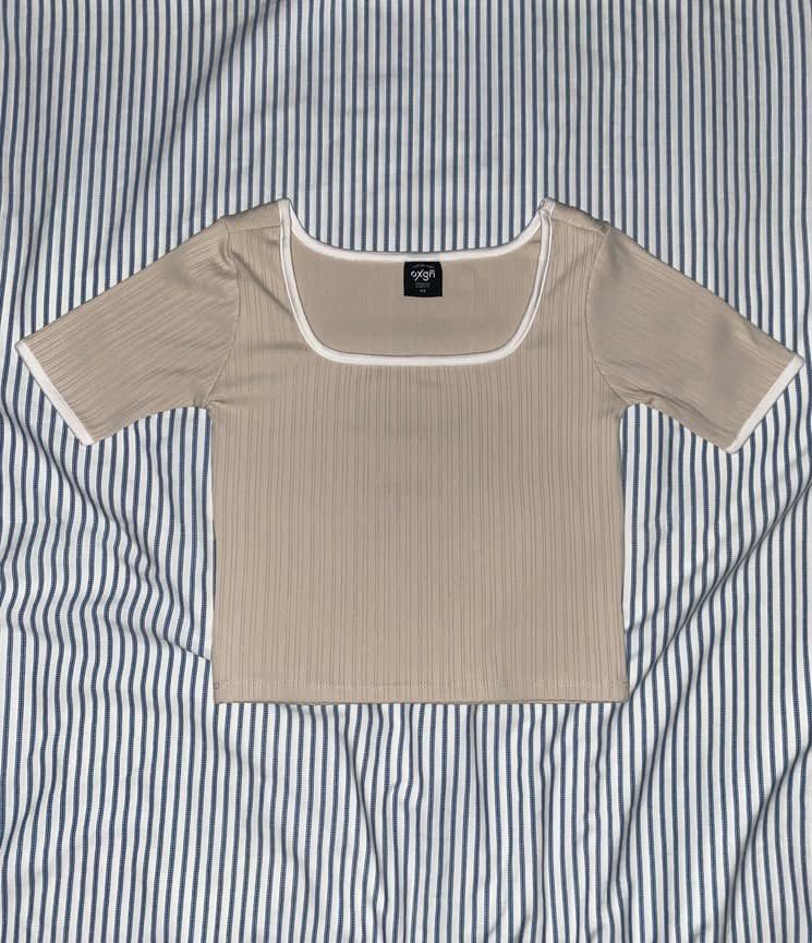 OXGN Square Neck Top (Category: Others Tops) located in Manila. Submitted by _dayanughhhh (Listing ID 1460875465, Image 1). Description: .