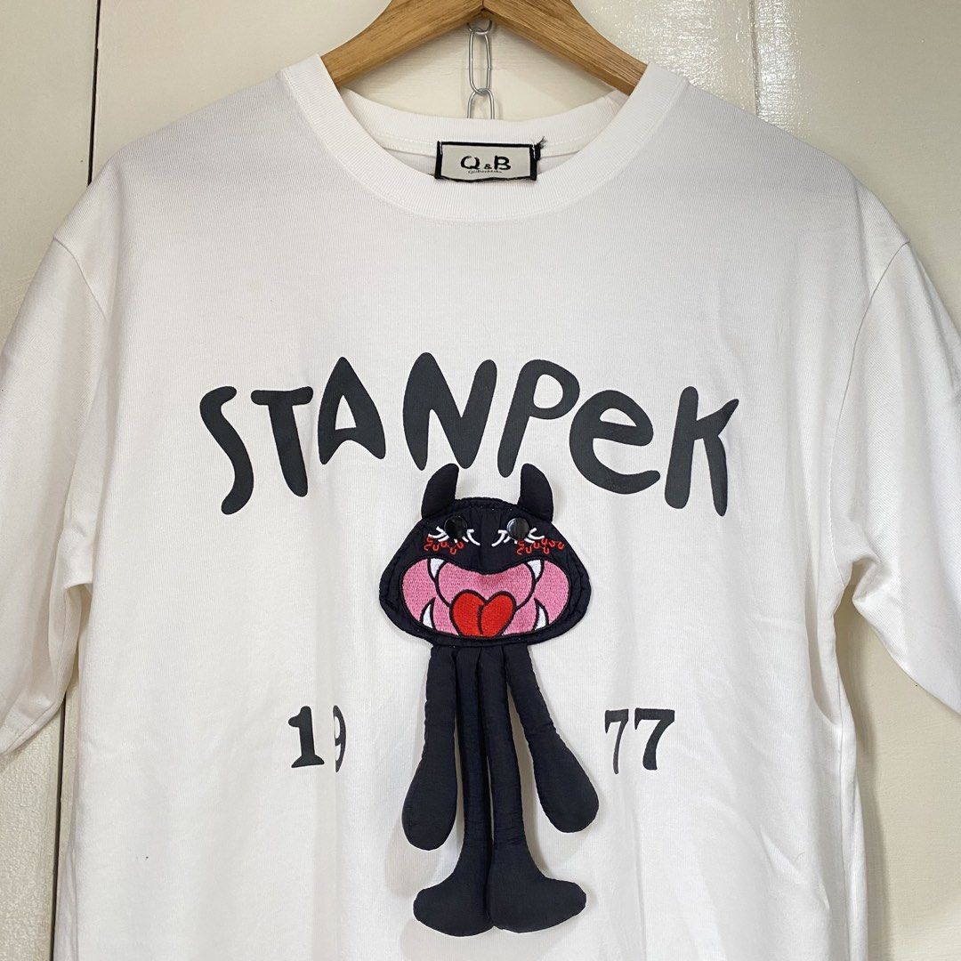 Stanoek White Shirt (Category: Shirts) located in Cavite. Submitted by branchee_chic (Listing ID 1460787716, Image 2). Description: L-XL Makapal 🌸A LITTLE NOTE FROM BRANCHEE CHIC🌸 All items are preloved / secondhand and freshly washed, so please manage your expectations. Minor signs of wear or minimal washable stains may be present. Colors may slightly vary from photos due to lighting and screen settings. Please check all photos carefully befor
