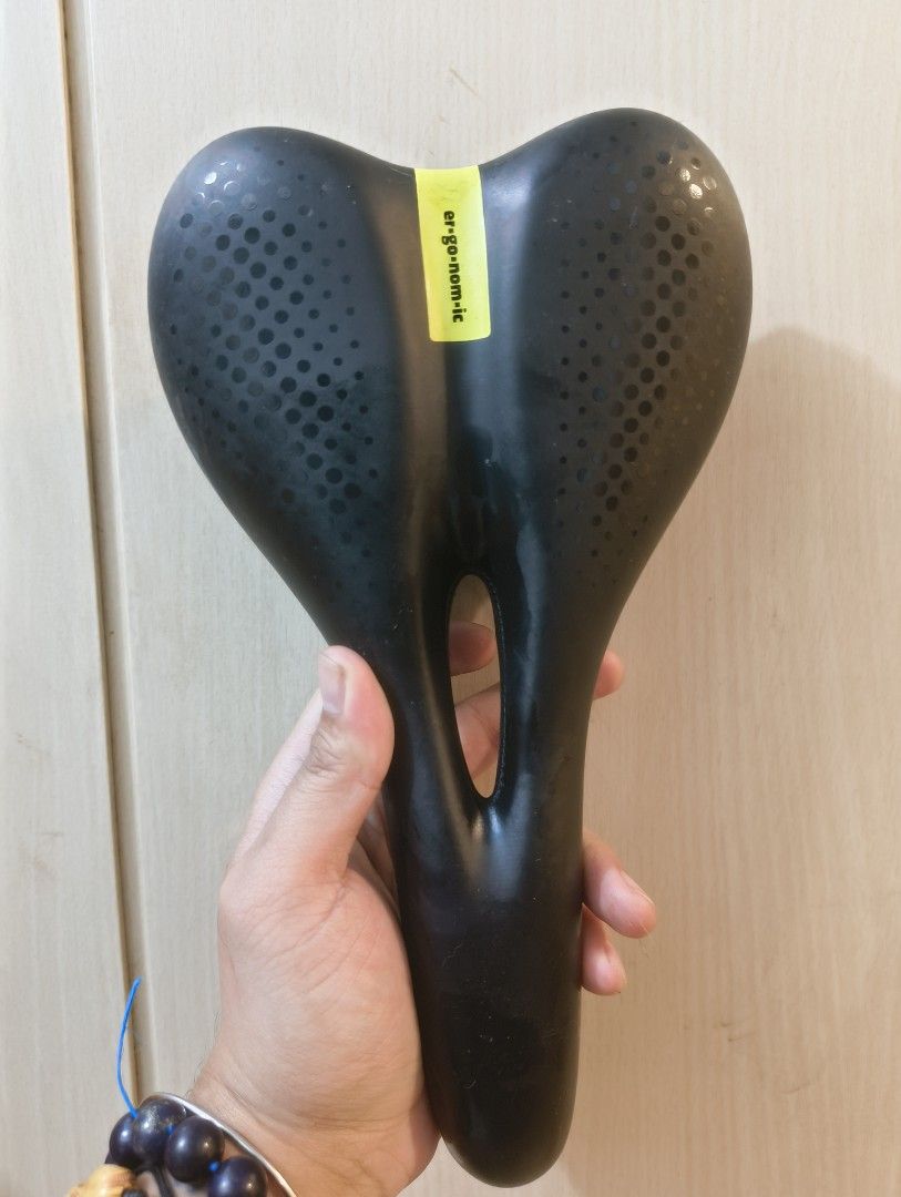 Strace and Ergonomic Saddle (Category: Bicycles) located in Quezon City. Submitted by tonehammer (Listing ID 1460849607, Image 2). Description: ITEMS AVAILABLE AS LONG AS POSTED Strace Reef Saddle - Php 600.00 Ergonomic DDK Saddle - Php 400.00 RFS: Upgrade.