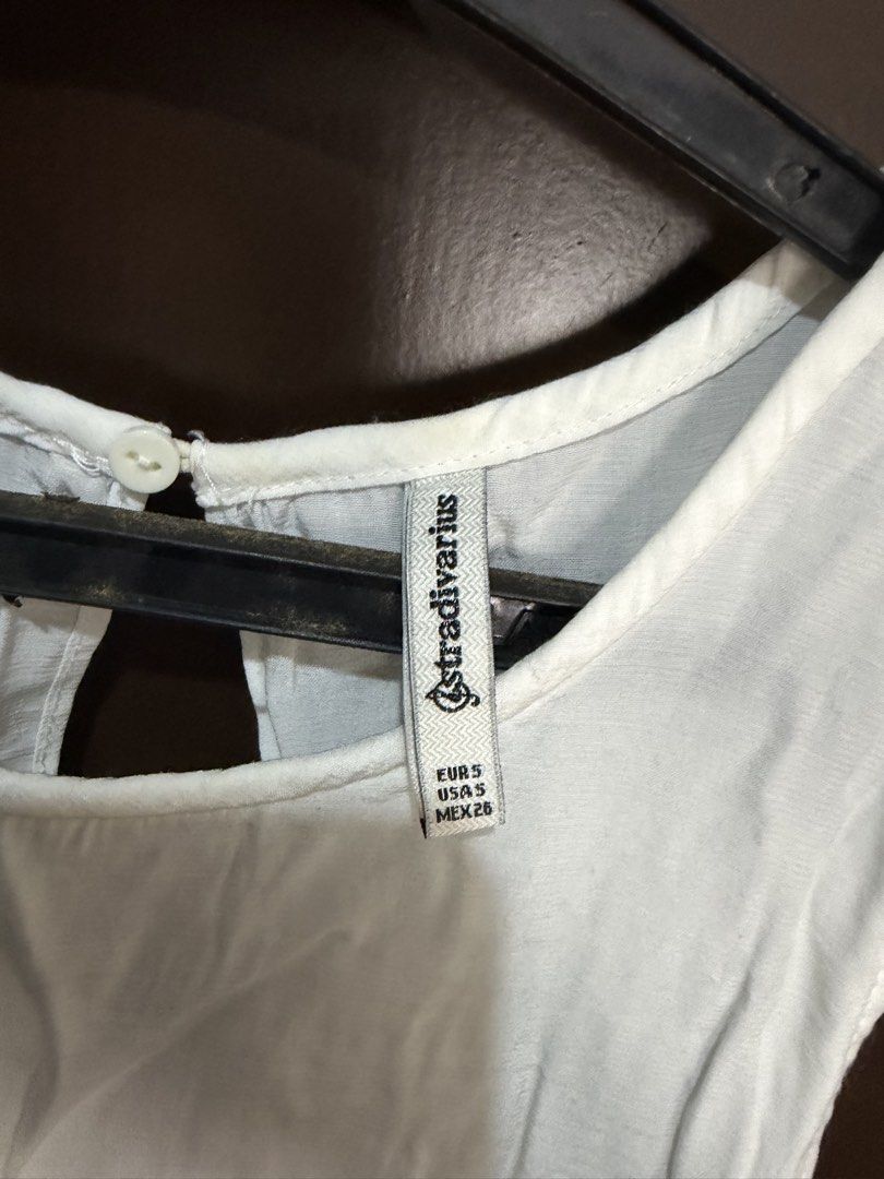 Stradivarius white sleeveless (Category: Others Tops) located in Manila. Submitted by urbanwear (Listing ID 1460765497, Image 2). Description: .