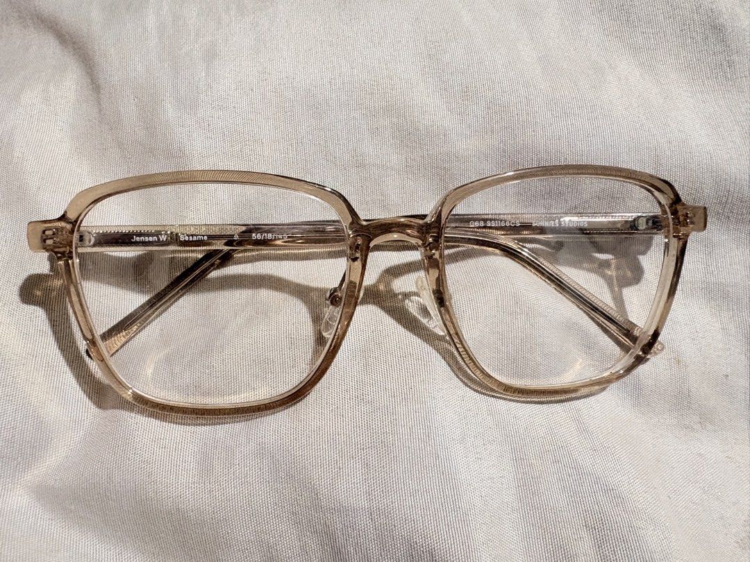 Sunnies Studios - Jensen Wide (Sesame) (Category: Sunglasses & Eyewear) located in Bacolod City. Submitted by starrystarry.night08 (Listing ID 1460872851, Image 1). Description: Hi! Selling these glasses in very good condition! ✨ Naka-tambak lang siya sa drawer, so it just needs a little cleaning. I originally bought these for ₱1,900. Reason for selling: hindi siya bagay sa face shape ko. 🥹 DM me if interested! 💌.