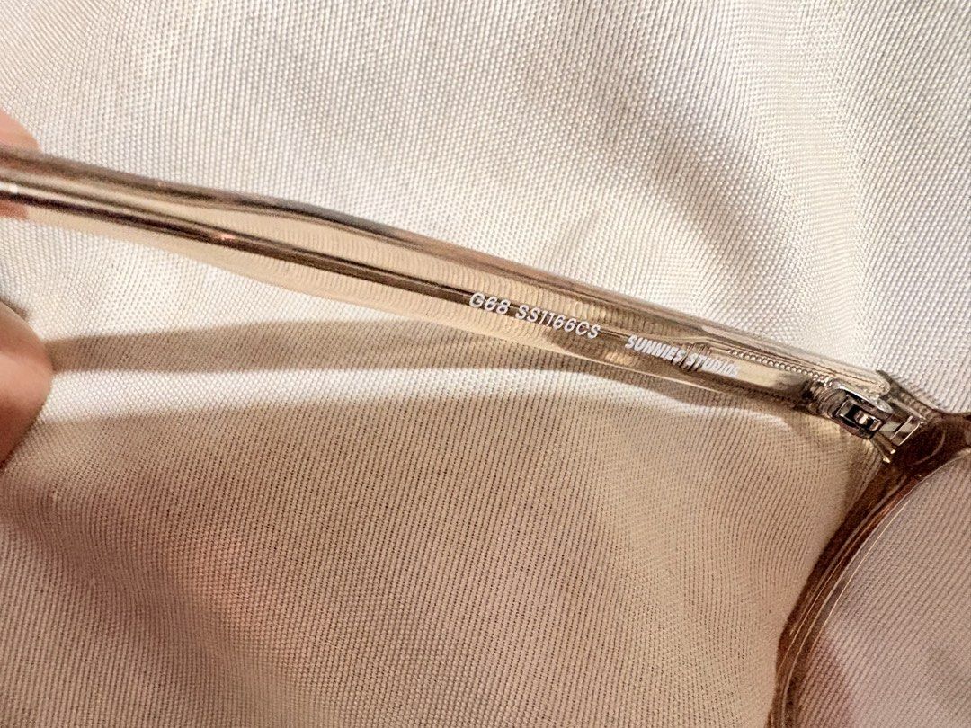 Sunnies Studios - Jensen Wide (Sesame) (Category: Sunglasses & Eyewear) located in Bacolod City. Submitted by starrystarry.night08 (Listing ID 1460872851, Image 3). Description: Hi! Selling these glasses in very good condition! ✨ Naka-tambak lang siya sa drawer, so it just needs a little cleaning. I originally bought these for ₱1,900. Reason for selling: hindi siya bagay sa face shape ko. 🥹 DM me if interested! 💌.