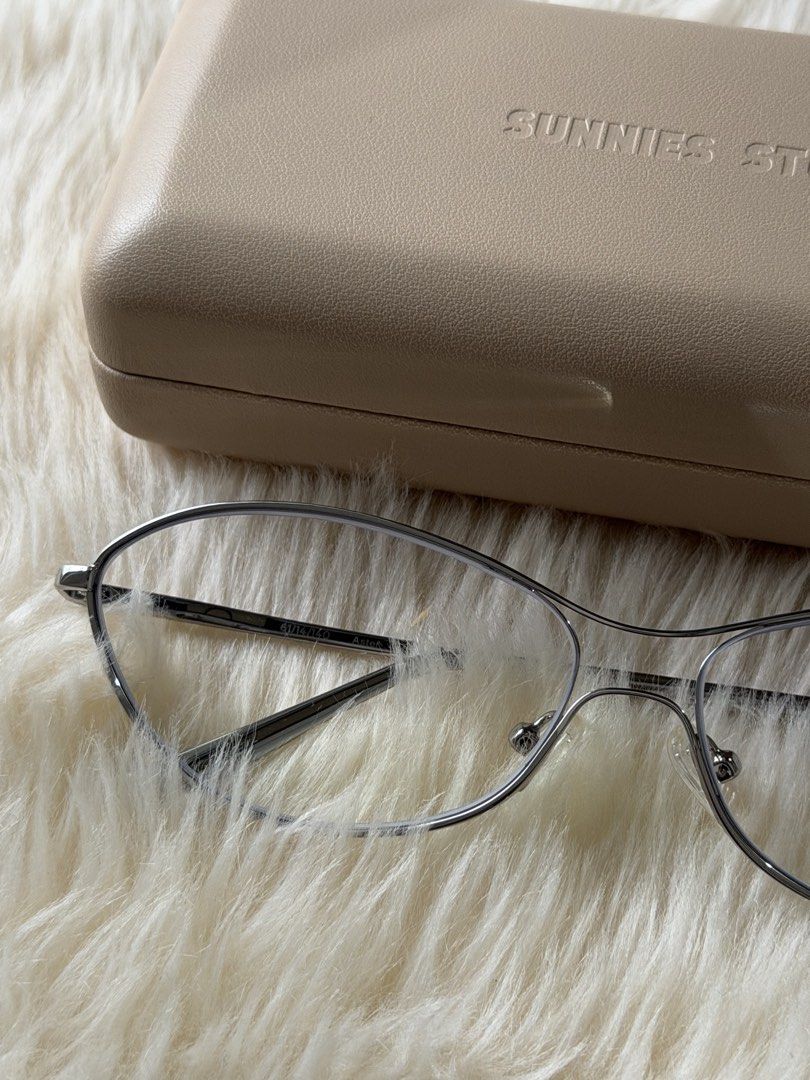 Sunnies Studios Optical Frame Aster (Category: Sunglasses & Eyewear) located in San Pablo. Submitted by mrthxx (Listing ID 1460798495, Image 3). Description: - used but not abused - super kinis pa parang hindi used! :) .