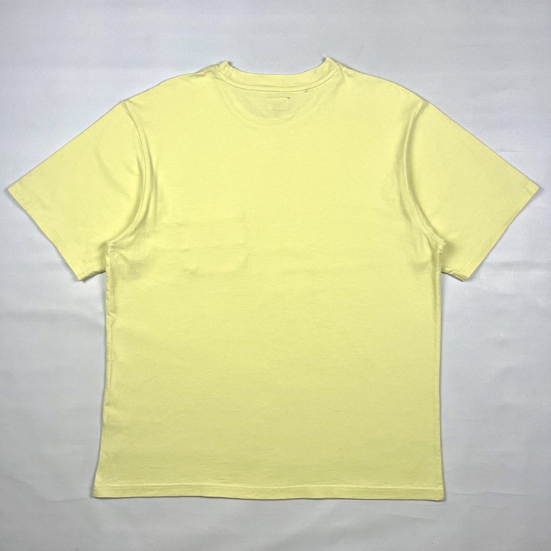 Supreme Mesh Pocket Tee (Category: Tshirts & Polo Shirts ) located in Puerto Princesa. Submitted by paradise5300 (Listing ID 1460850237, Image 2). Description: Supreme Mesh Pocket Tee Tagged Size: Medium Dimensions inches length: 28.5 inches width: 22 Condition: Very good Color rate: 9.5 Flaws: Tiny stain on neckline (not sure if removable) 1,799 shipping fee is not yet included. .