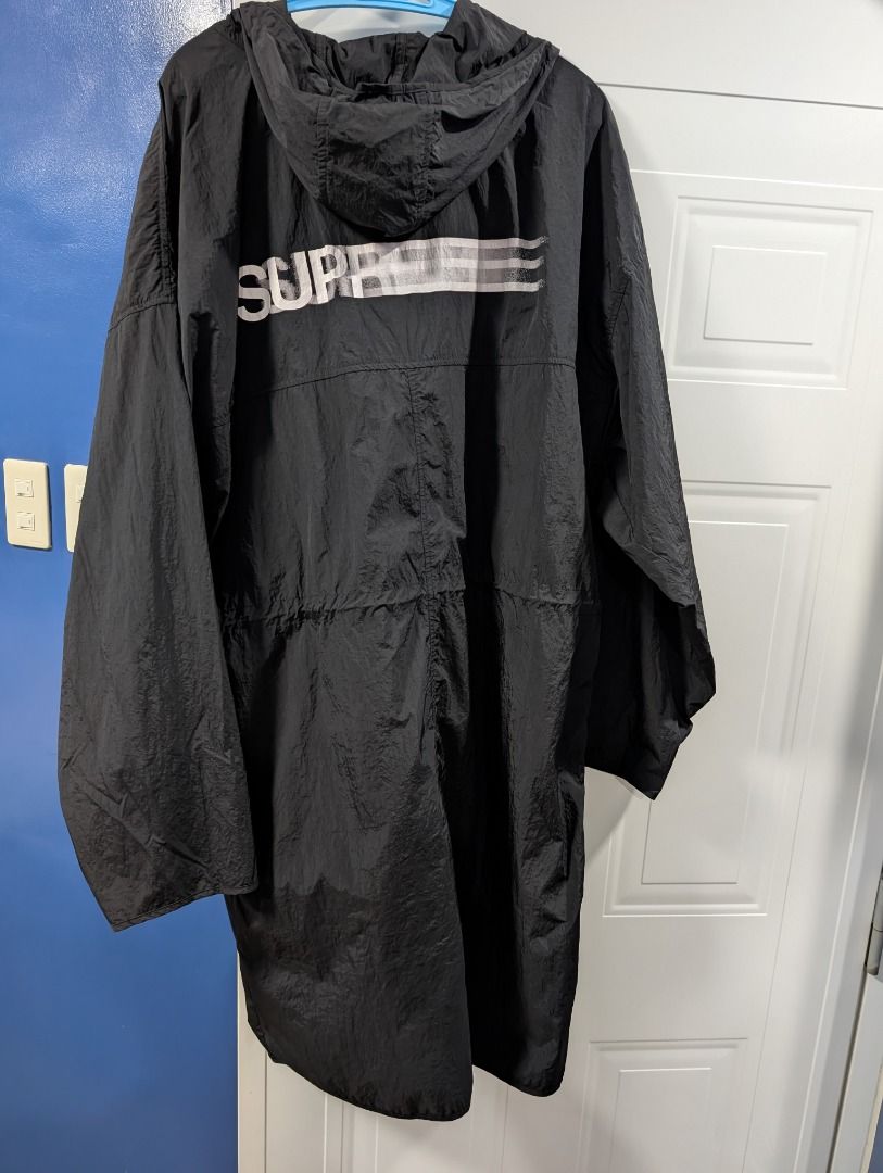 Supreme Motion Logo Lightweight Parka Black (Category: Coats, Jackets and Outerwear) located in Caloocan City. Submitted by jhowill05186317 (Listing ID 1460775876, Image 1). Description: SUPREME Motion Logo Lightweight Parka AUTHENTIC Size Large (around 39in L 28in W) Rarely used Php 5,500 only.